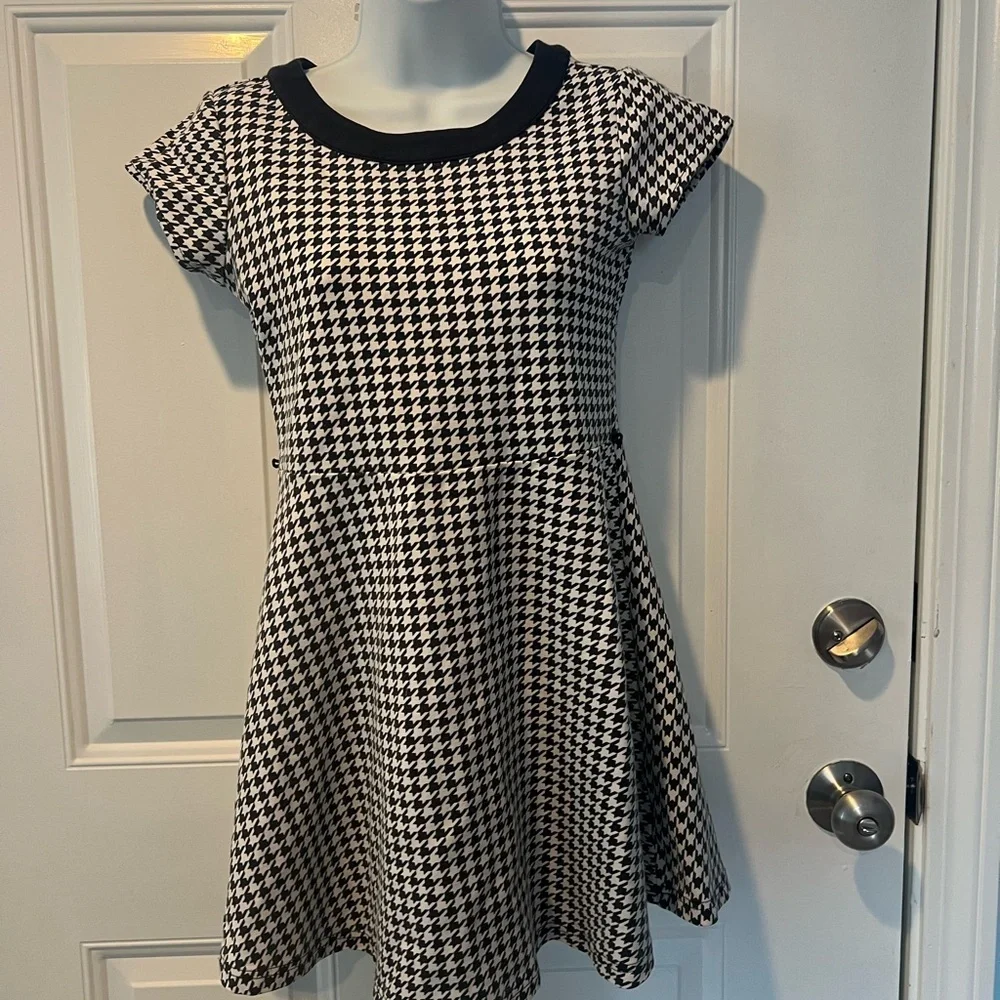 The Children’s Place Black & White Houndstooth Skater Dress – Girls Size 14